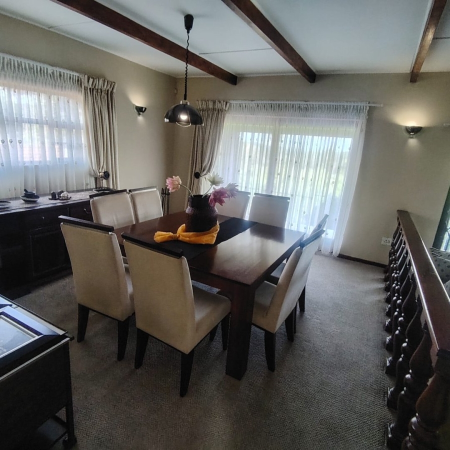 6 Bedroom Property for Sale in Baysville Eastern Cape